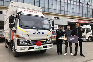 江淮1卡：混動1號·駿鈴聚寶盆，讓貨車司機(jī)體面工作幸福生活