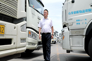 收藏解放卡車(chē) 澎湃創(chuàng)業(yè)新篇近400輛只認(rèn)解放為什么？