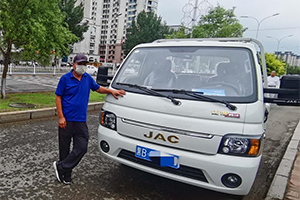 拉水果一車“兩”用，江淮1卡愷達是他的“解悶”神器
