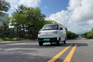 貨運(yùn)新人如何購(gòu)車？這款飛碟U6中面車型或?yàn)椤白顑?yōu)解”！