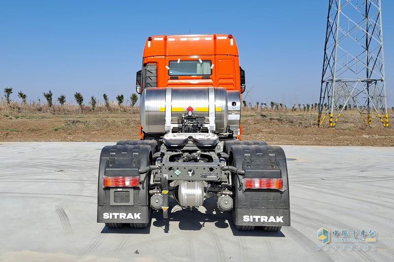 中國重汽 汕德卡SITRAK G7S重卡 530馬力 6X4 LNG自動檔牽引車(國六)(ZZ4256V384HF1LB)