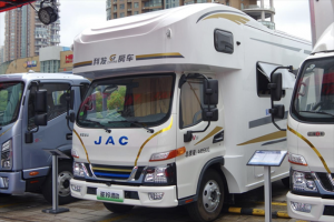 輕卡也能做房車？江淮1卡駿鈴聚寶盆混動房車為你打開旅行新方式！