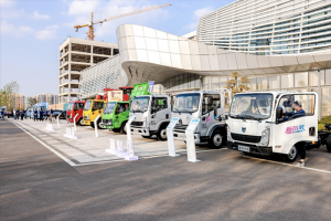見(jiàn)證濰柴速度 濰柴新能源藍(lán)擎汽車新品全國(guó)上市