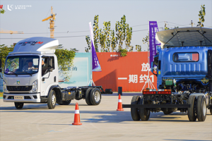 引領(lǐng)變革，見(jiàn)證信賴，濰柴新能源藍(lán)擎汽車新品全國(guó)上市體驗(yàn)之旅走進(jìn)鄭州