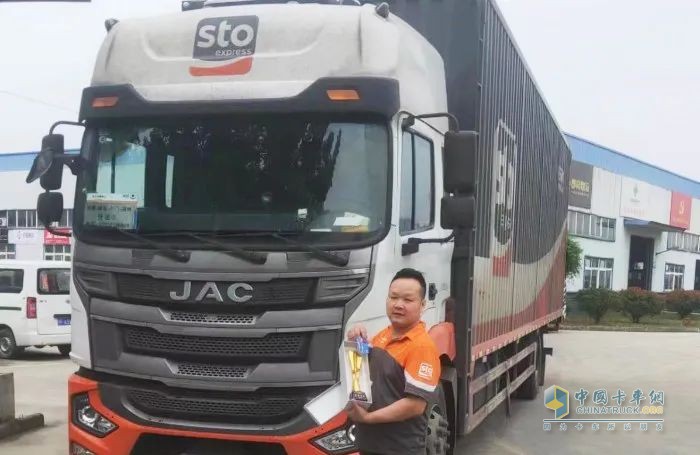 格爾發(fā)快遞載貨車“長途之王”是如何練成的？