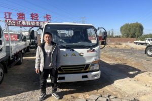 增購(gòu)卡車跑商貿(mào) 90后帥哥為何看中江淮1卡駿鈴金元寶？
