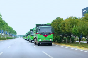 西裝革“綠”奔新城！25臺徐工新能源換電渣土車打卡陜西咸陽