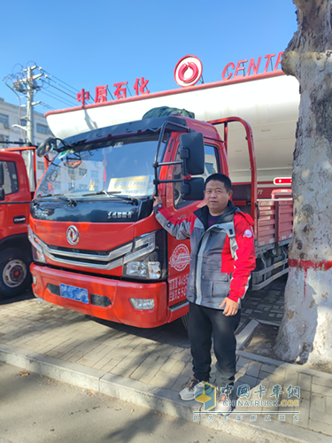 東風(fēng)輕型車龘人用戶故事③:25年前的破釜沉舟，終開出命運(yùn)“繁花”