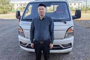 280L大氣罐！長(zhǎng)安跨越雙燃料車(chē)助力柳師傅馳騁大美新疆！