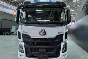 高效省氣 輕量多拉，乘龍H5 LNG綠通載貨車跑“盈”綠通路