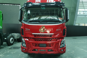 綠通運(yùn)輸遇難題？乘龍H5創(chuàng)富版330馬力，讓您暢行無阻！