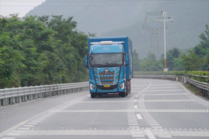 全程2903km 百公里氣耗29.9kg 歐曼自動擋燃?xì)廛囋茙p穿越之旅盡顯運輸贏實力