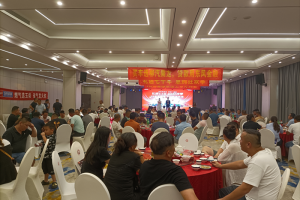 四大領(lǐng)先！乘龍H5創(chuàng)富版330大馬力綠通車南寧上市
