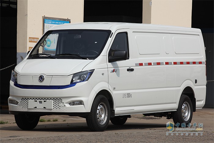 東風(fēng)御風(fēng)EM27L純電動(dòng)封閉貨車(chē)