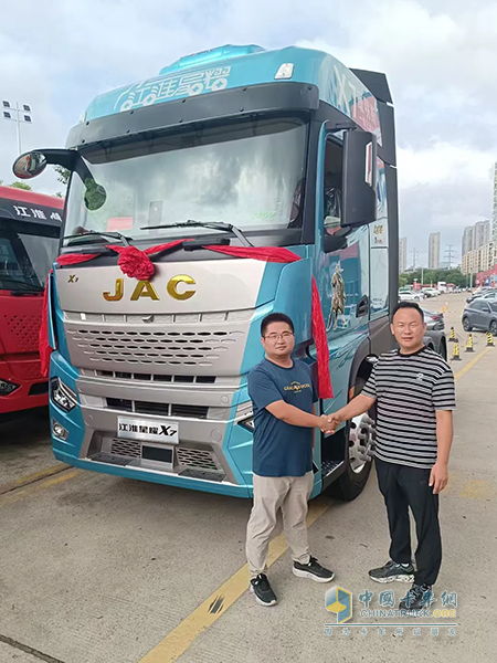 聚焦交車盛事，江淮重卡賦能物流新動力！