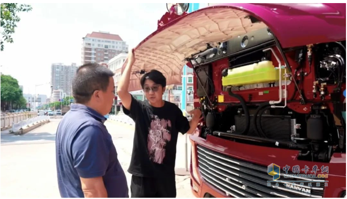 燃動(dòng)福建！百臺徐工新能源電動(dòng)牽引車交付