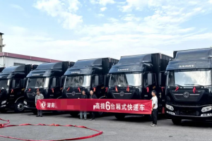 6輛東風(fēng)天錦快遞車交付衡陽大客戶