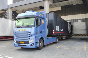 快遞車(chē)主的真實(shí)聲音！江淮重卡，雙十一路上的得力伙伴