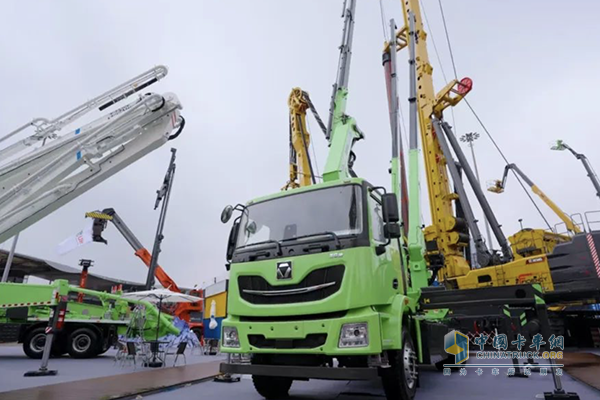 引領(lǐng)綠色潮流！2024上海寶馬展徐工汽車精彩紛呈