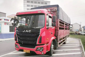 江淮重卡6米8格爾發(fā)K5高欄車，助劉師傅穩(wěn)穩(wěn)致富！