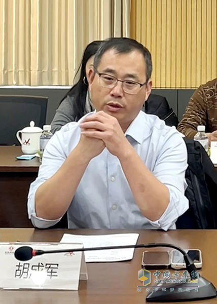 增互信、凝共識、謀共贏，上海港口運(yùn)輸大客戶到訪東風(fēng)商用車