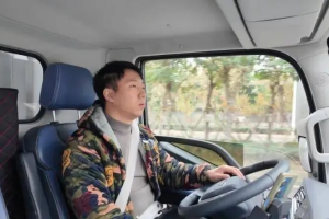 車有勁，續(xù)航遠(yuǎn)，四川卡友對領(lǐng)航大G-LNG輕卡一見傾心