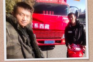 解放卡車援災(zāi)區(qū)，感動(dòng)服務(wù)獲贊譽(yù)