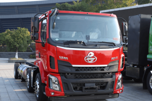 創(chuàng)佳績，就選乘龍H5玉柴415中置軸轎運燃氣車