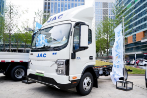 江淮1卡閃耀2025商用車(chē)金融大會(huì)，品牌勢(shì)能再升級(jí)