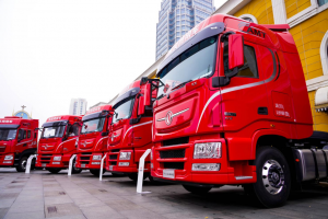 湖北衛(wèi)視聚焦東風商用車：以客戶為中心，1-4月持續(xù)領跑中重卡市場