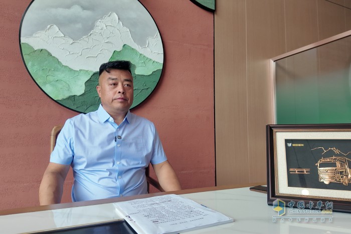 危運(yùn)行業(yè)的生存法則 山西欣盛物流選擇牽手聯(lián)合重卡