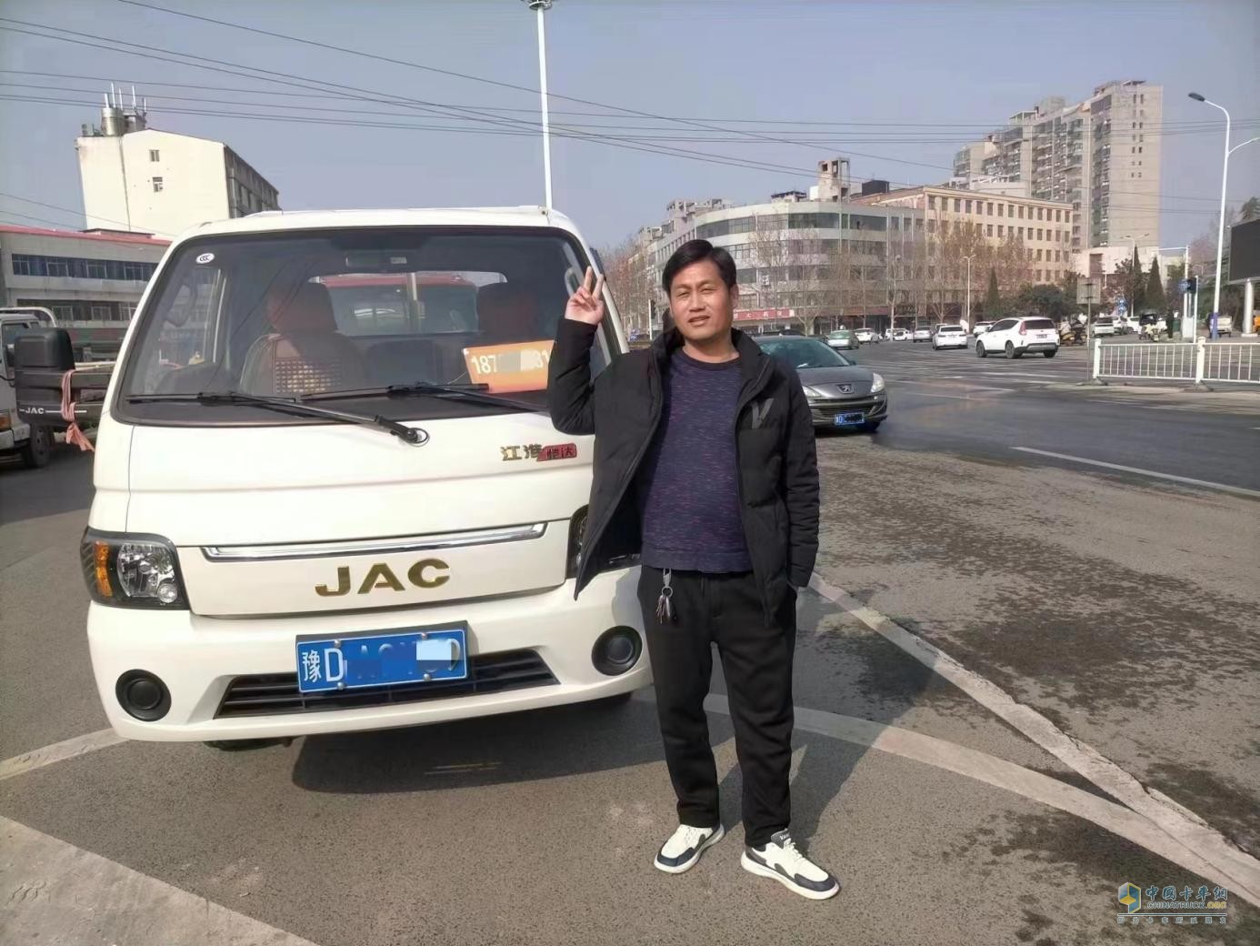 干一行鉆一行，入行十幾年，他為何換愷達轎卡跑零散貨運？