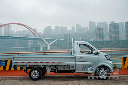 長在用戶心巴上的車，應(yīng)該是什么樣子？新長安星卡來告訴你