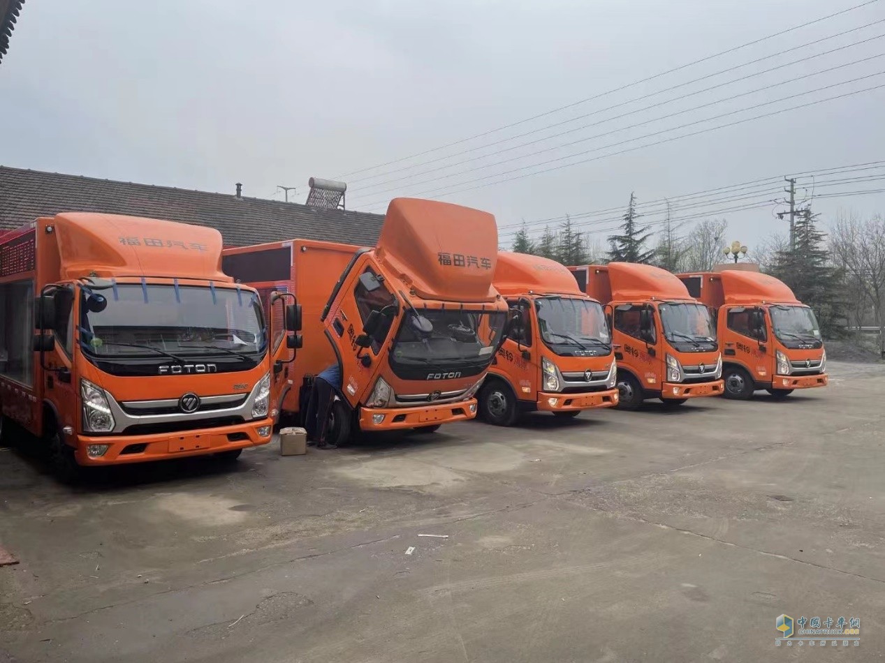 助力企業(yè)品牌營(yíng)銷(xiāo)，10臺(tái)奧鈴大篷車(chē)交付江蘇金彭集團(tuán)
