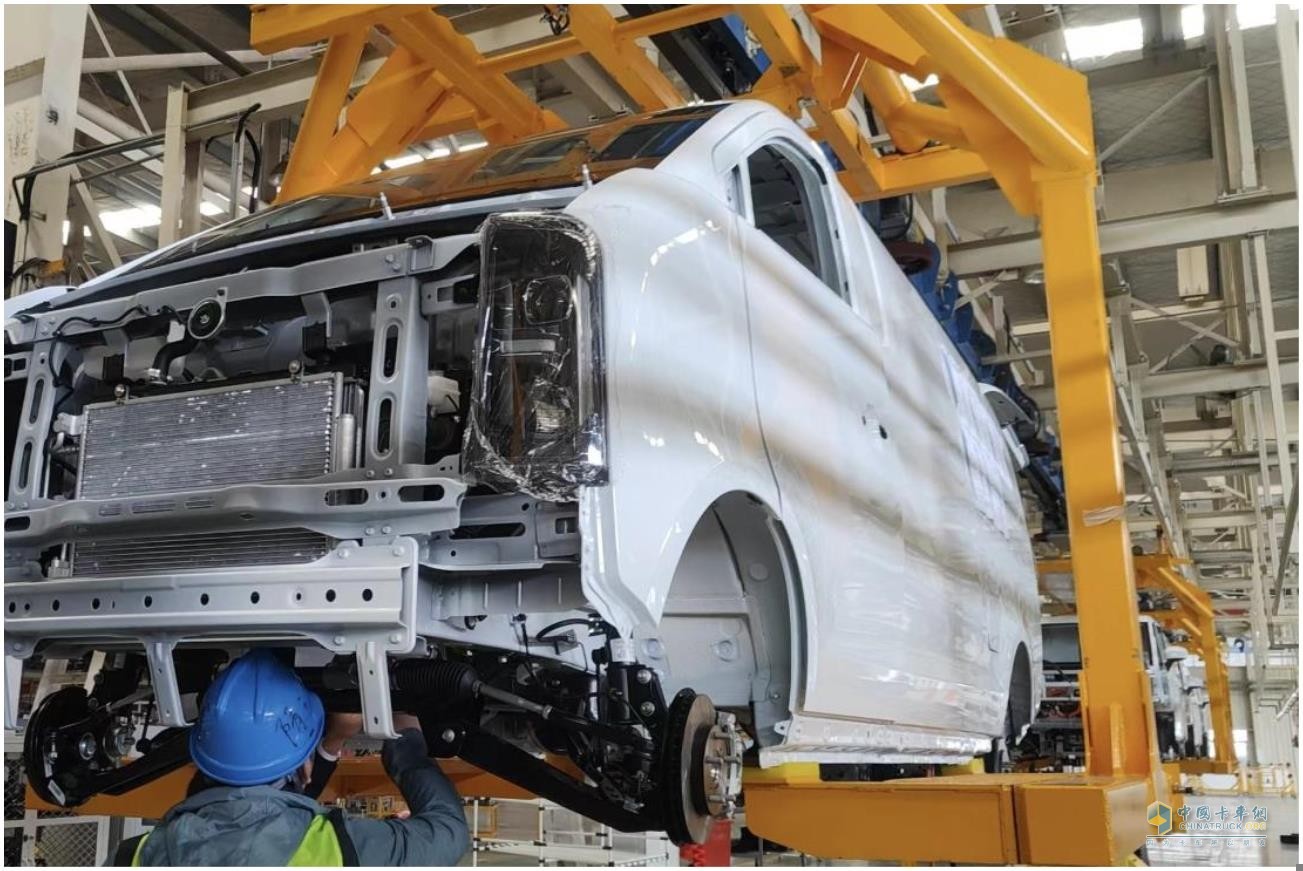 引領(lǐng)中國智慧物流車新風(fēng)向！金琥 EV48 亮相上海車展
