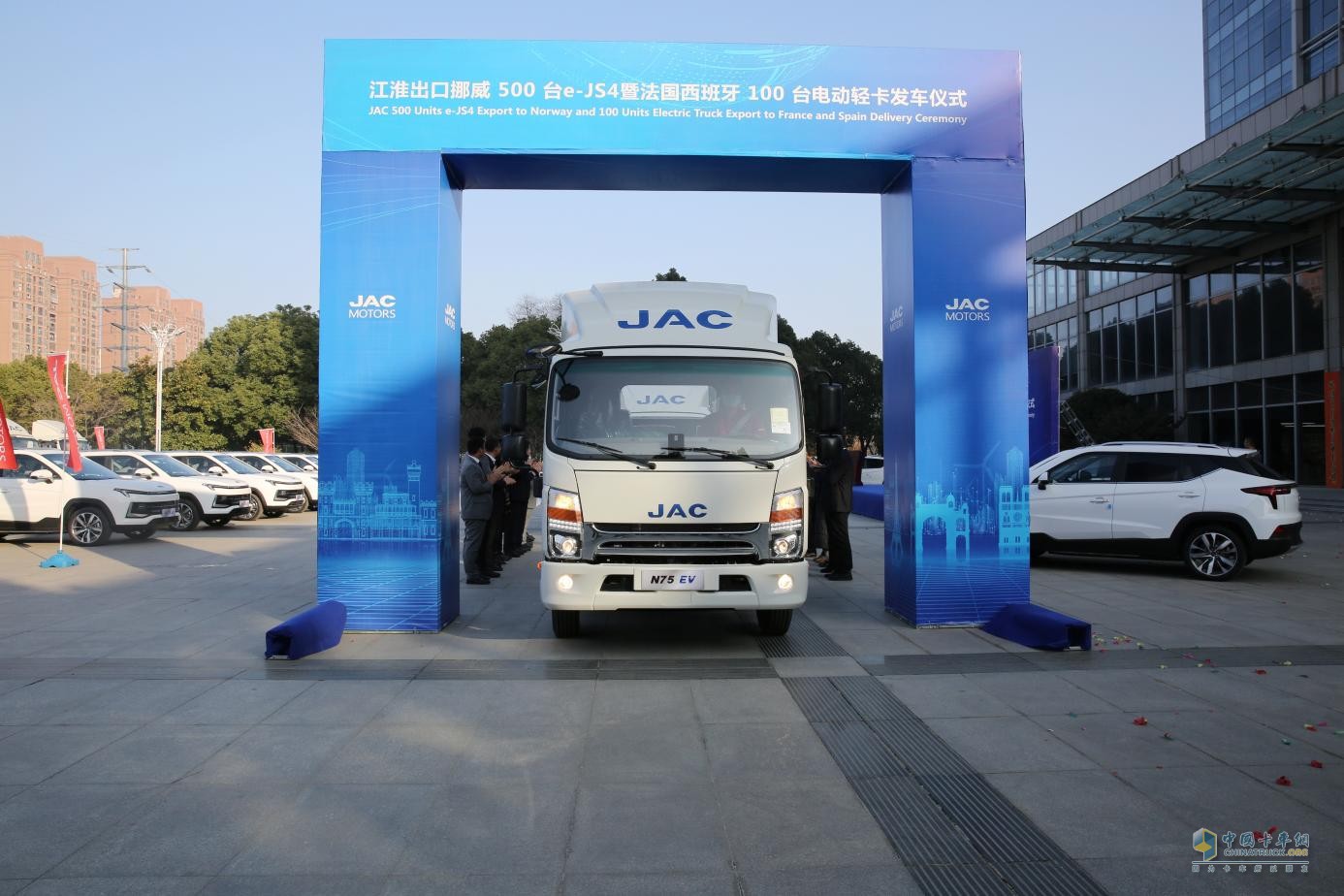 國際帥鈴電動輕卡批量交付歐洲，江淮1卡為世界貢獻中國力量！