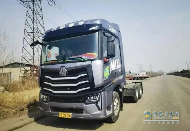 唐振輝：買車我就認(rèn)定中國重汽！豪沃MAX燃?xì)獍嬷档觅I！