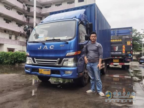 經(jīng)營(yíng)紙制品十幾年，每次買車他為什么只選江淮1卡駿鈴？