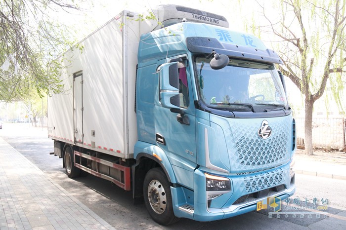 乘龍冷藏車，助力海鮮從碼頭到餐桌