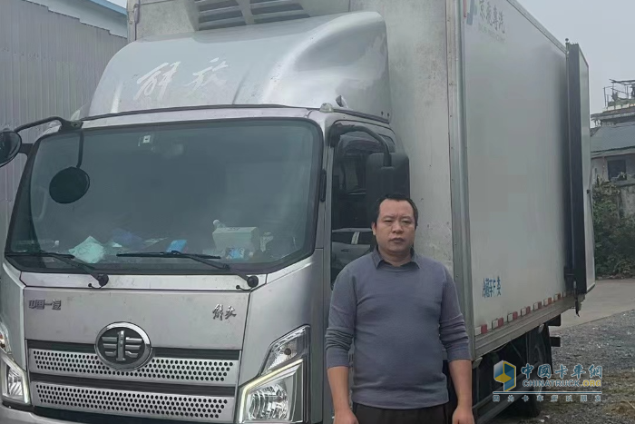 1年內(nèi)復(fù)購！貨運(yùn)新人廖息旺鐘情解放輕卡，勇奪運(yùn)營(yíng)里程賽亞軍