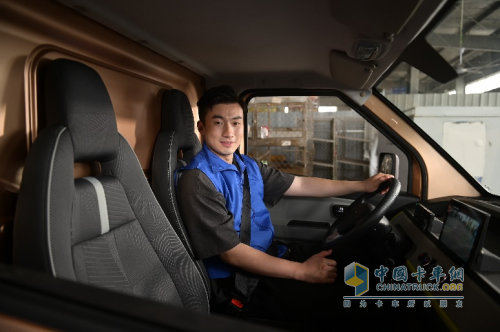 德力新能源江峰：場景定義車型，大力牛魔王D08主打城配物流智能化