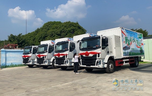 引領(lǐng)氫能商用車新高度，乘龍喜獲年度氫燃料電池汽車獎