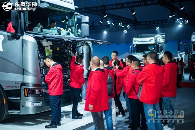 卡車(chē)場(chǎng)景化專(zhuān)家東風(fēng)華神再次探峰登高！