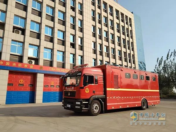 森源鴻馬淋浴車(chē)發(fā)往河南：便捷高效 淋浴無(wú)憂