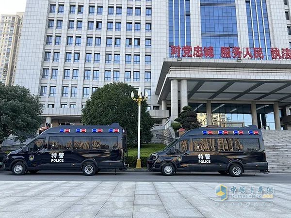 保平安 護(hù)穩(wěn)定—森源鴻馬防暴運(yùn)兵車護(hù)航湖南！