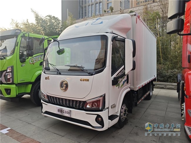 陜汽商用車2025合作伙伴大會多款明星產(chǎn)品亮相  引燃用戶關(guān)注熱潮