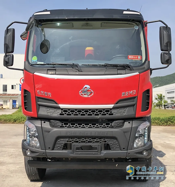 實(shí)至名歸！乘龍M3極限自卸車榮獲值得用戶信賴獎項(xiàng)
