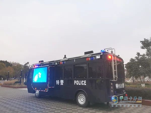 森源鴻馬移動警務(wù)室：春節(jié)里的堅(jiān)守與擔(dān)當(dāng)