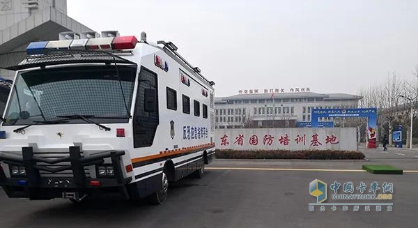 森源鴻馬通信指揮車：多場(chǎng)景 “智慧中樞”，守護(hù)安全與秩序