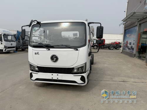 缸徑大 沖程短 陜汽德龍G200高強(qiáng)度發(fā)動機(jī)憑實(shí)力致勝